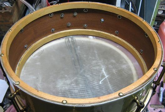 white_gold_tone_flange1205.jpg