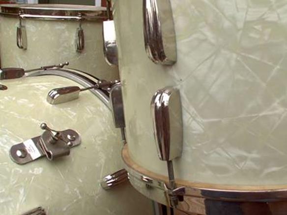 http://www.coopersvintagedrums.com/drumhistorysling_files/image074.jpg