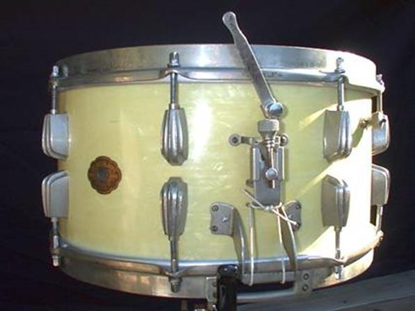 http://www.coopersvintagedrums.com/drumhistorysling_files/image078.jpg