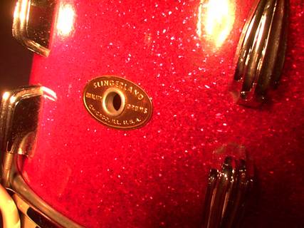 http://www.coopersvintagedrums.com/drumhistorysling_files/image097.jpg
